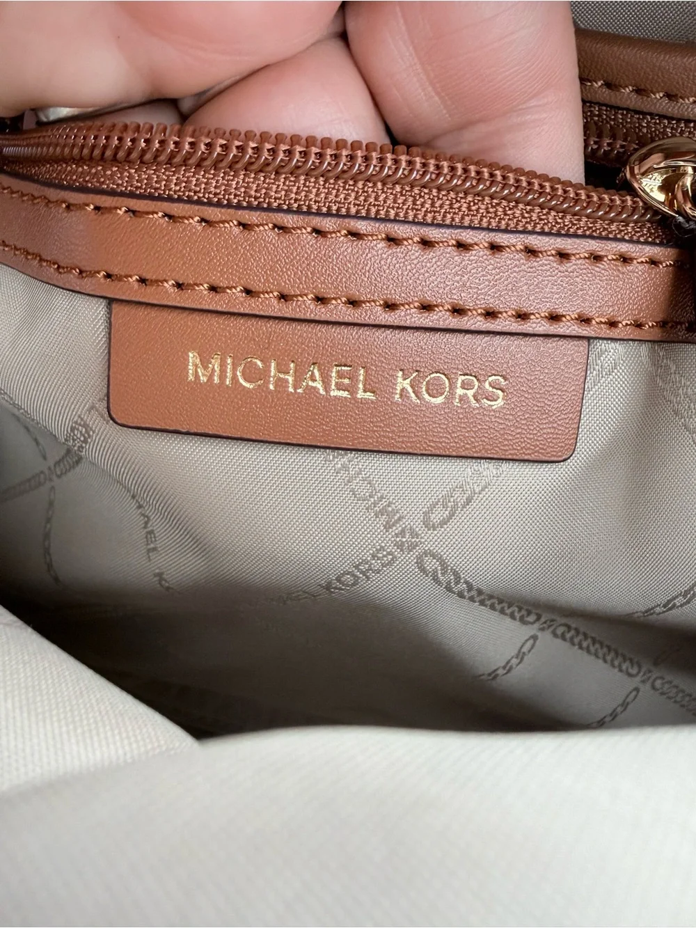 Michael Kors Jaycee Medium Backpack Vanilla Signature Logo Luggage Trim